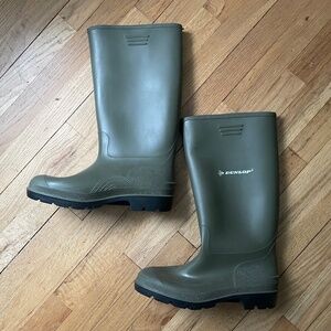Dunlop Men’s Sz 10 / 43 olive Green Rubber Boots